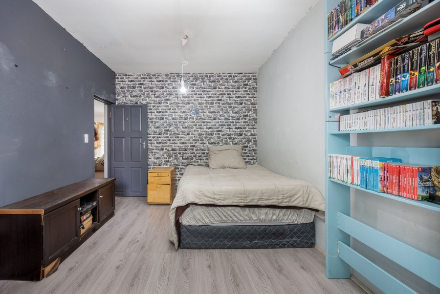 5 Bedroom Property for Sale in Hagley Western Cape